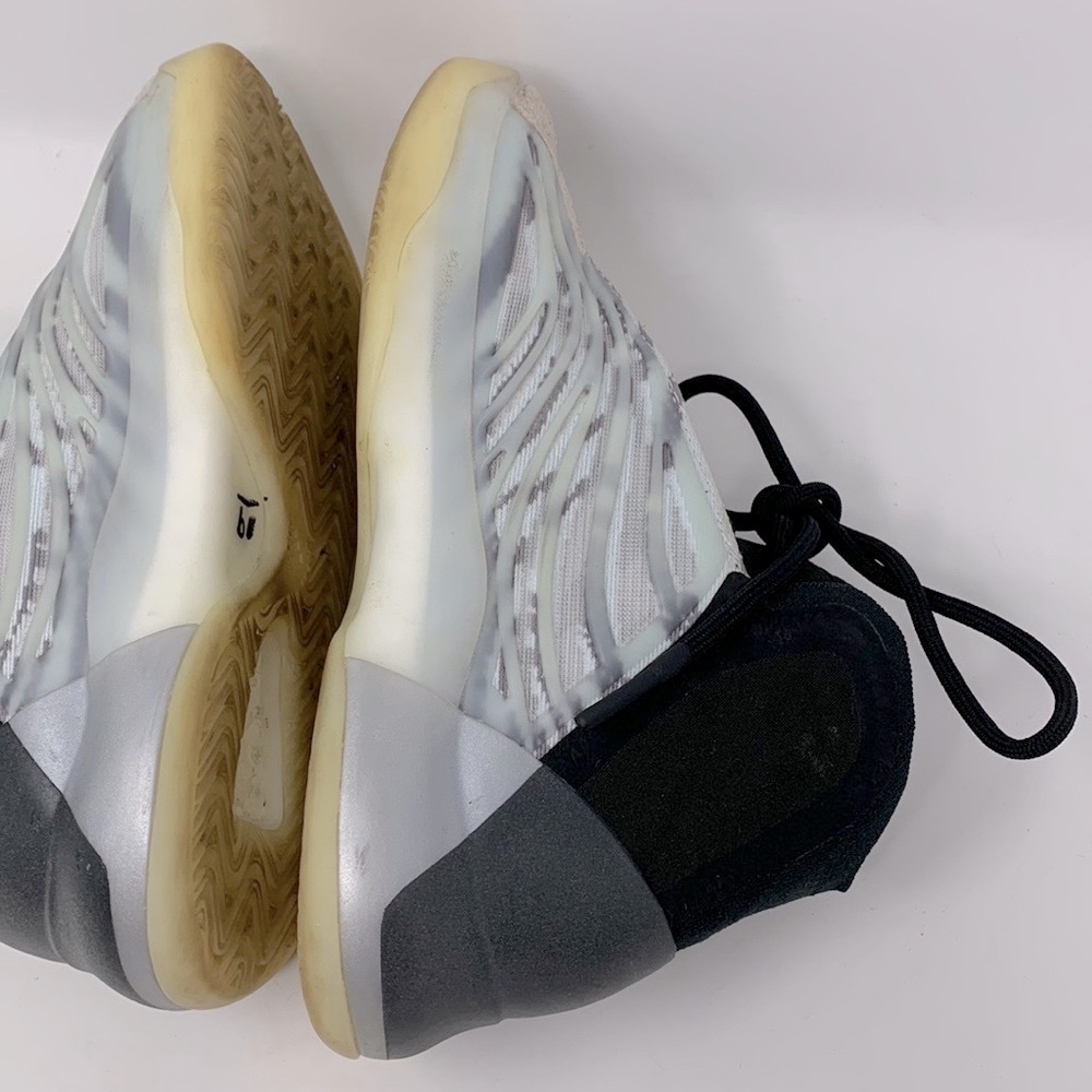 Adidas Yeezy Boost QNTM - Picture 7 of 15